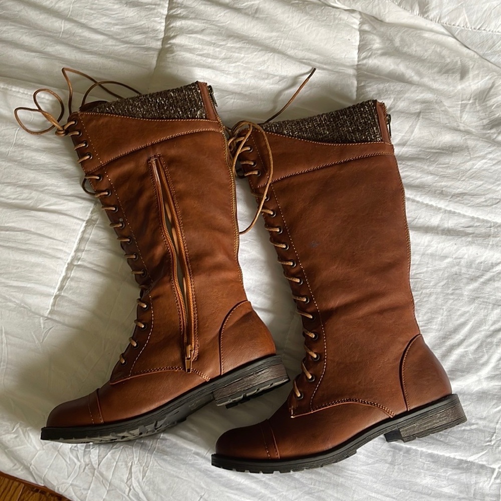 Chestnut color boots/ charlottes russe/ never worn/  SIZE US 7